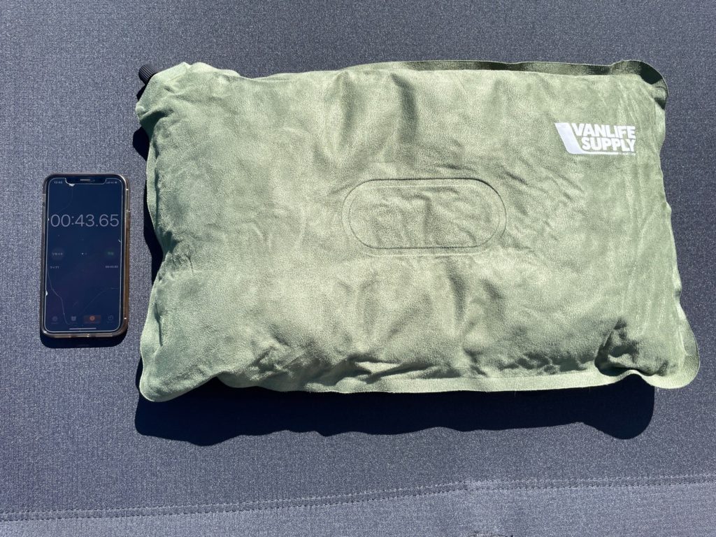 【携帯枕】キャンプや車中泊の枕はこれで決まり!!  ~VAN LIFE SUPPLYの枕が使いやすくてオススメ~